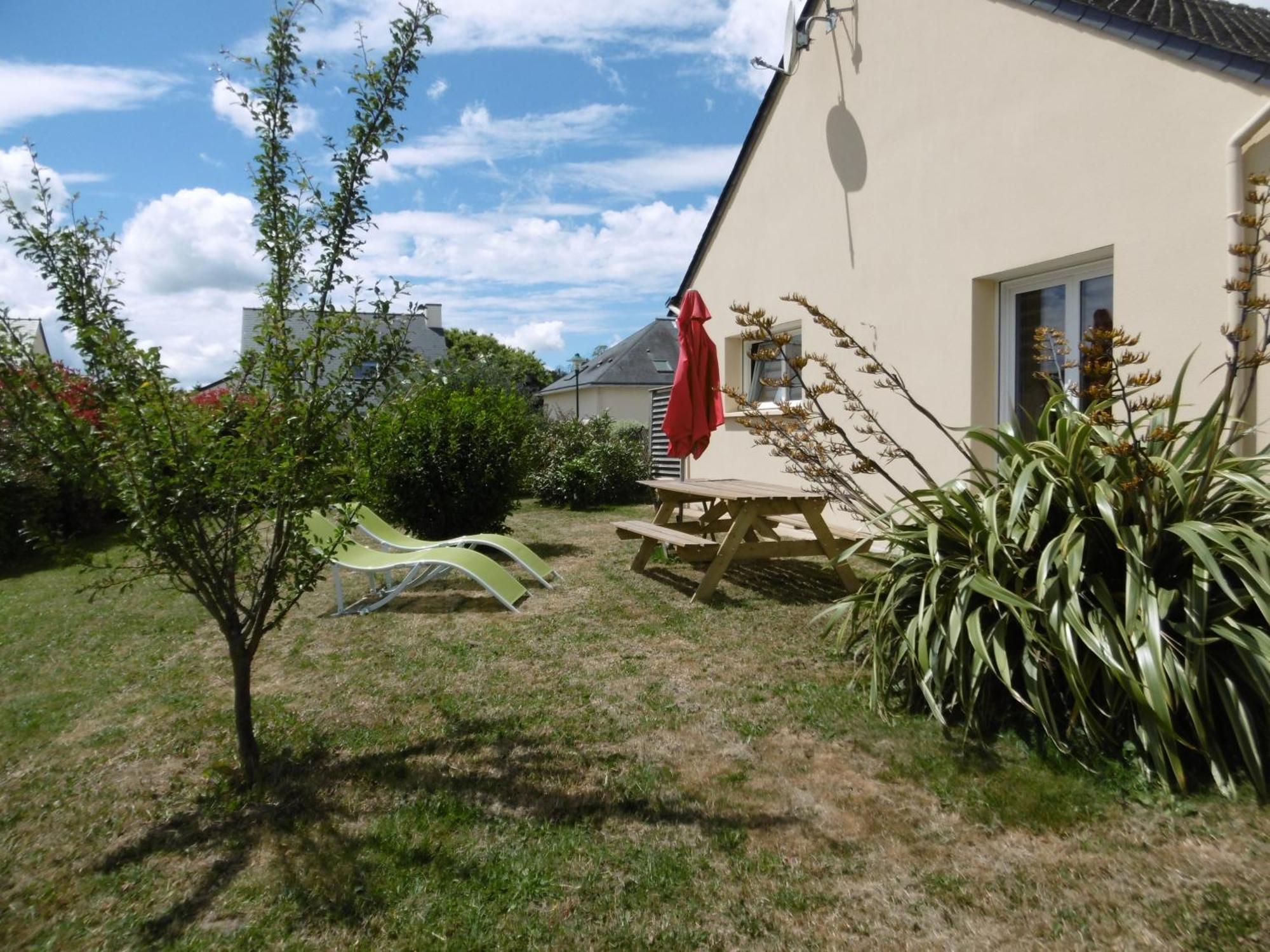 Maison d'Hôtes La Marie Pierre Pluherlin Exterior foto